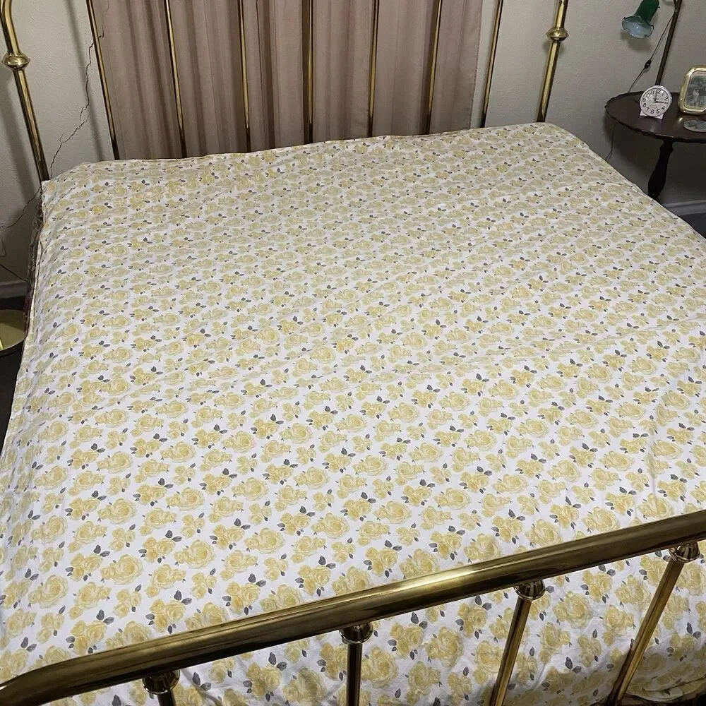 Emily & Meritt Petite Roses Pillowcases and Flat Sheet